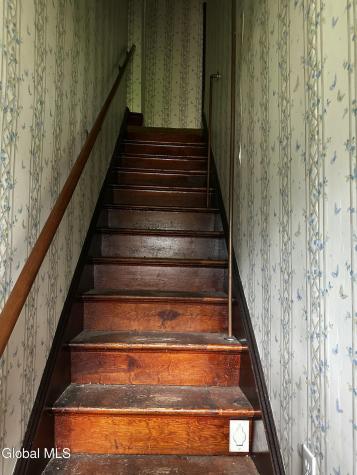 22182 Ny-22 Hoosick NY 12090