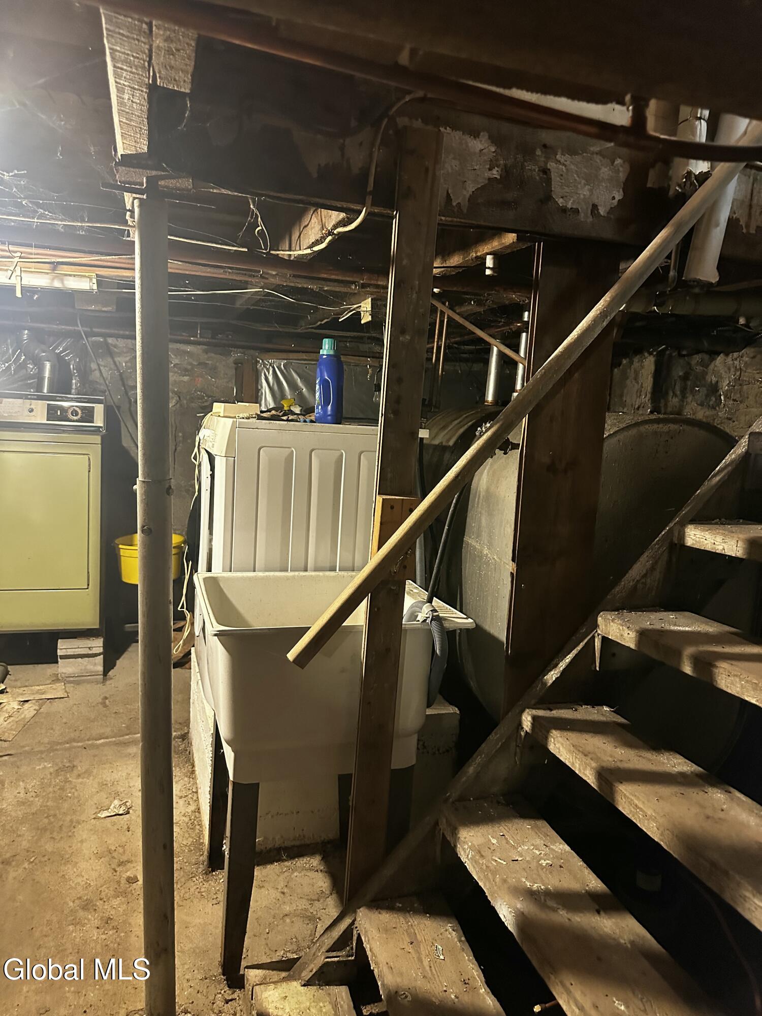 22182 Ny-22 Hoosick NY 12090