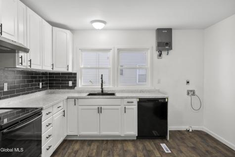 1427 4th Avenue Watervliet NY 12189