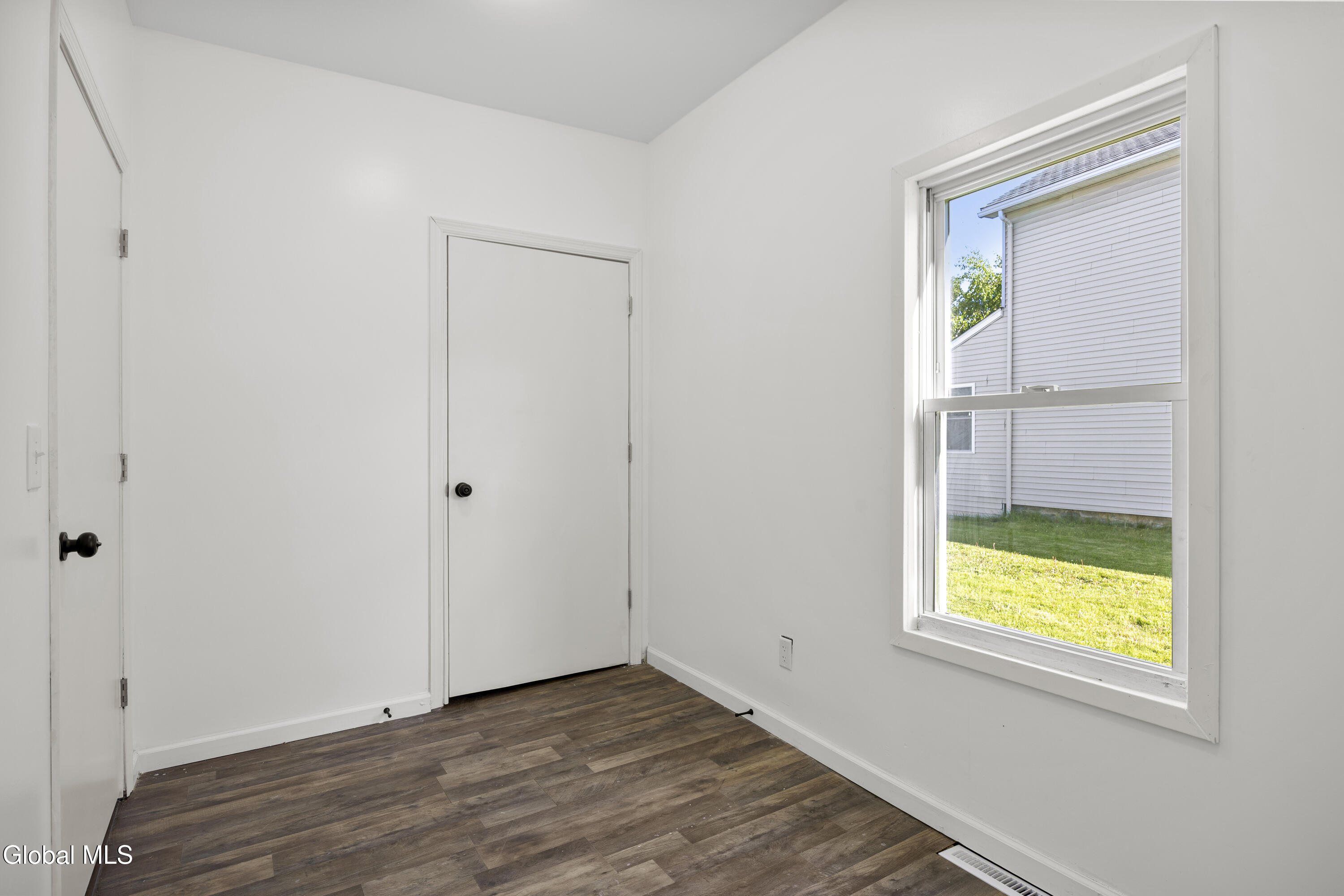 1427 4th Avenue Watervliet NY 12189