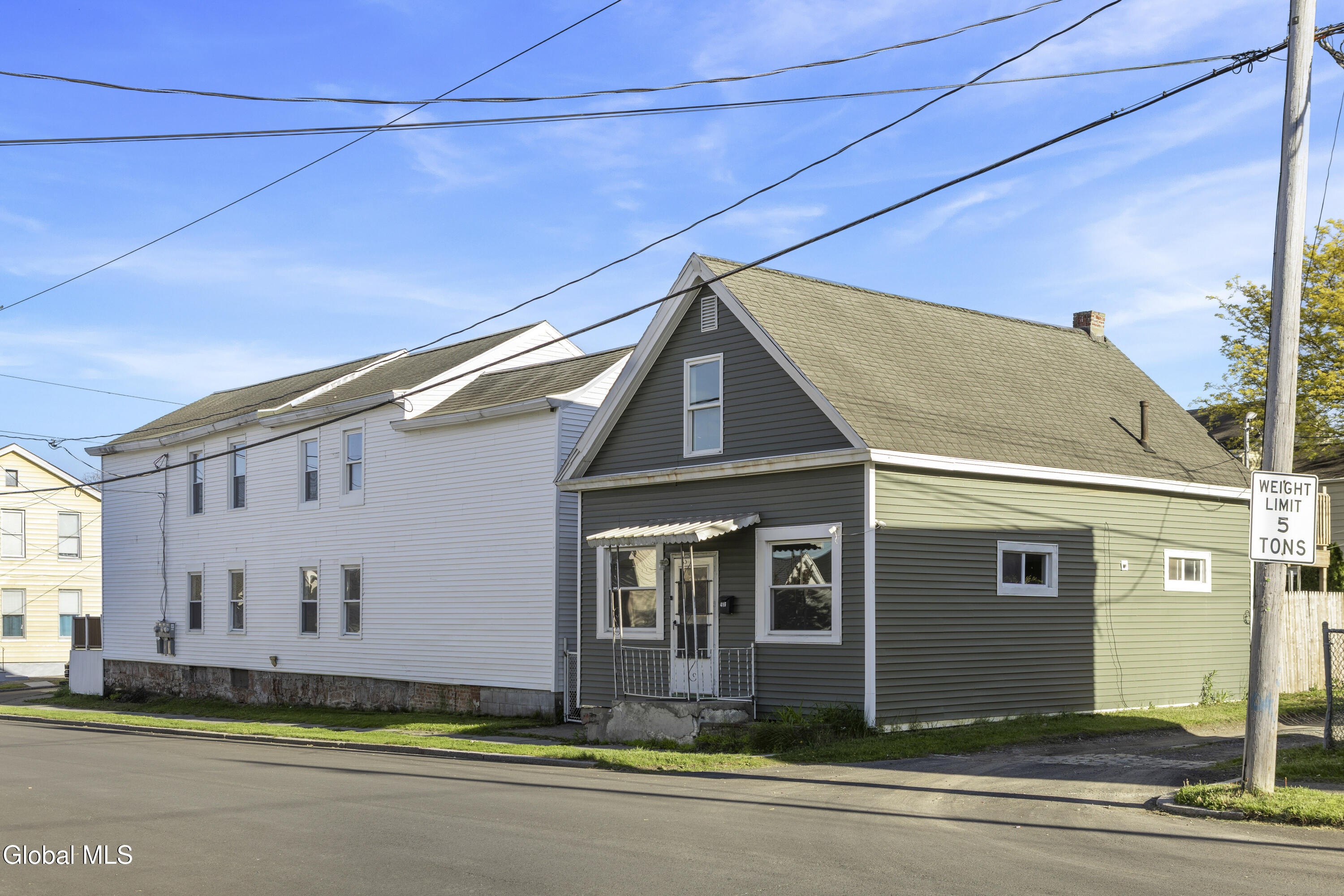 1427 4th Avenue Watervliet NY 12189