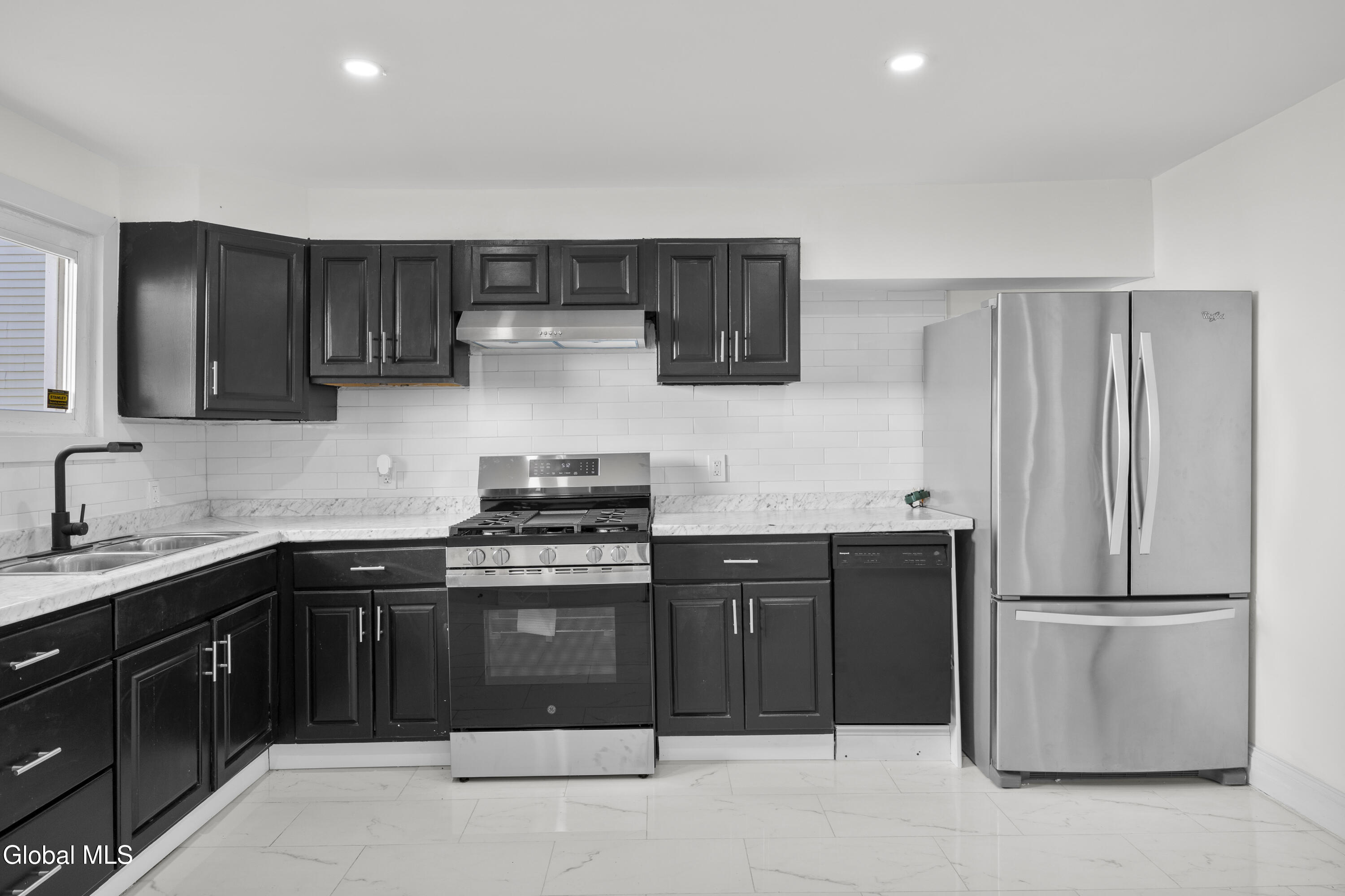 1427 4th Avenue Watervliet NY 12189