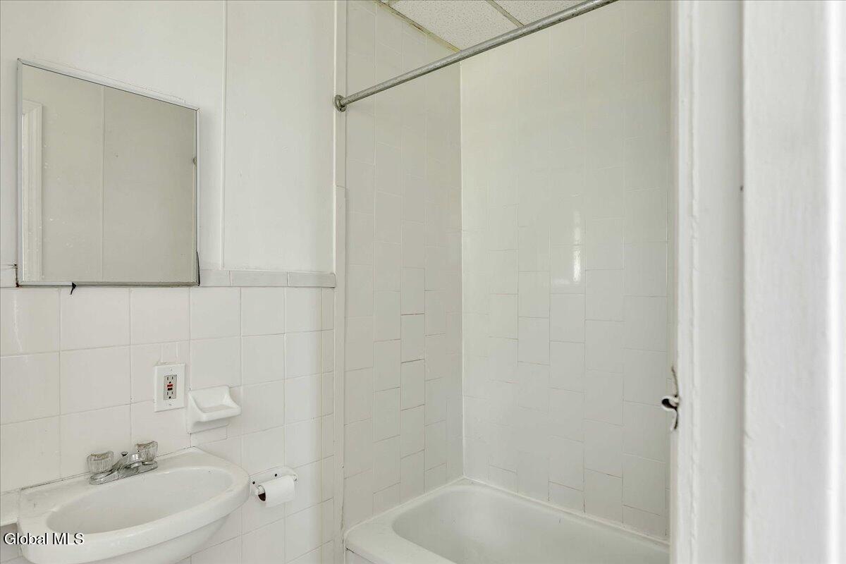 1697 Van Vranken Avenue Schenectady NY 12308