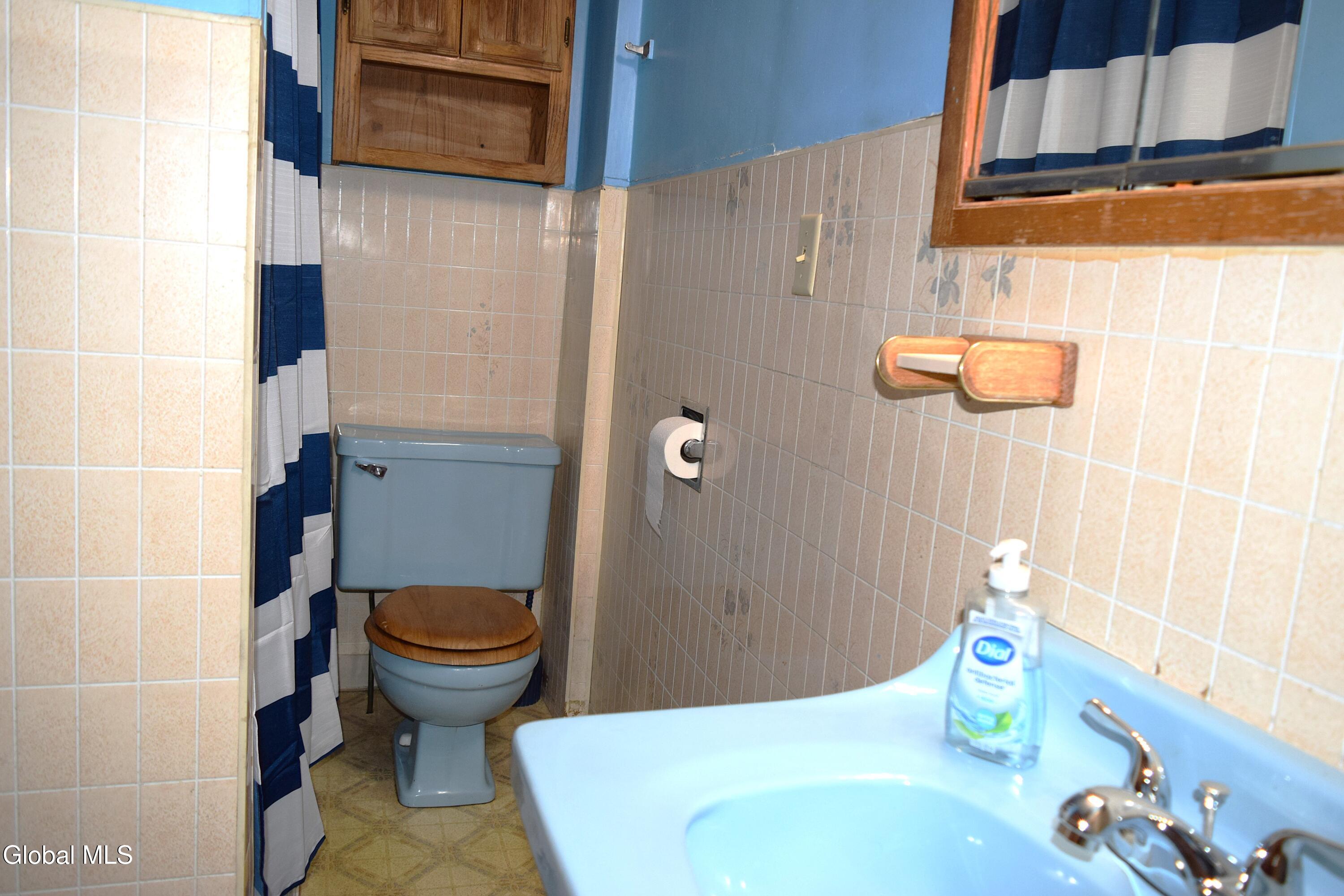106 Continental Avenue Cohoes NY 12047