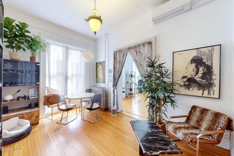 1809 5th Avenue Troy NY 12180