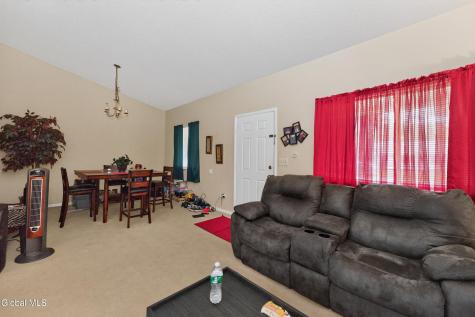 17 Berwyn Street Schenectady NY 12304