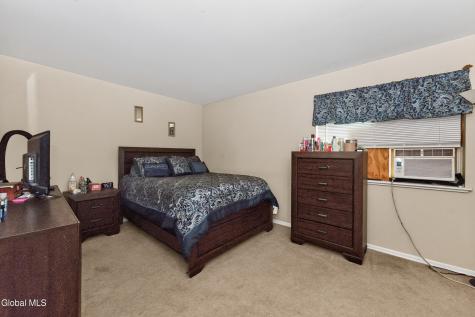 17 Berwyn Street Schenectady NY 12304