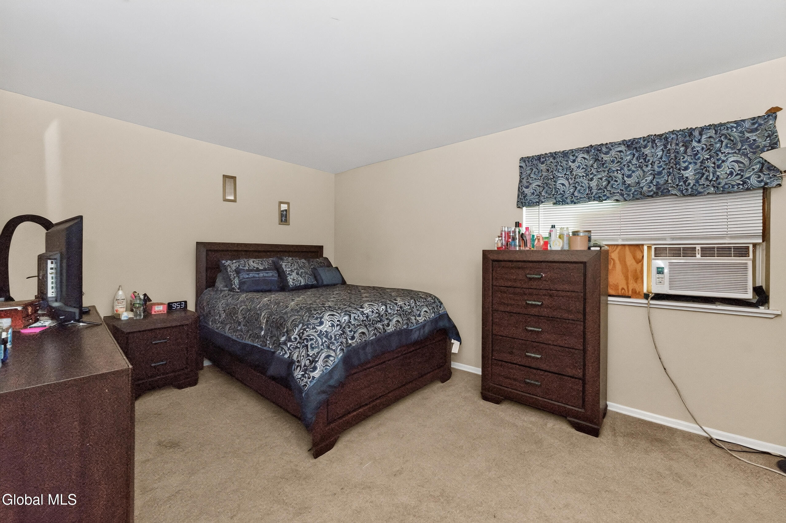 17 Berwyn Street Schenectady NY 12304
