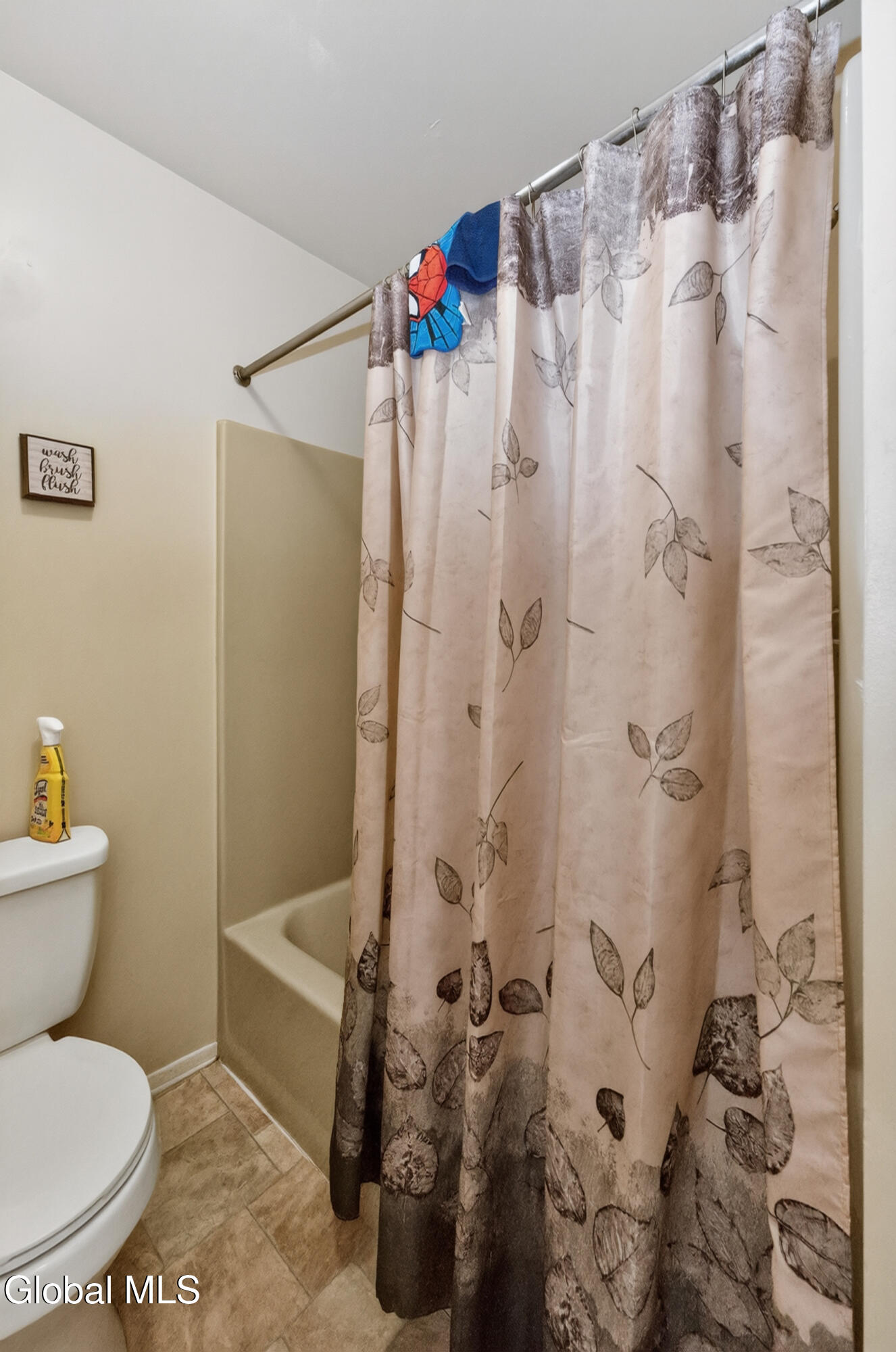 17 Berwyn Street Schenectady NY 12304