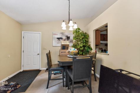 17 Berwyn Street Schenectady NY 12304