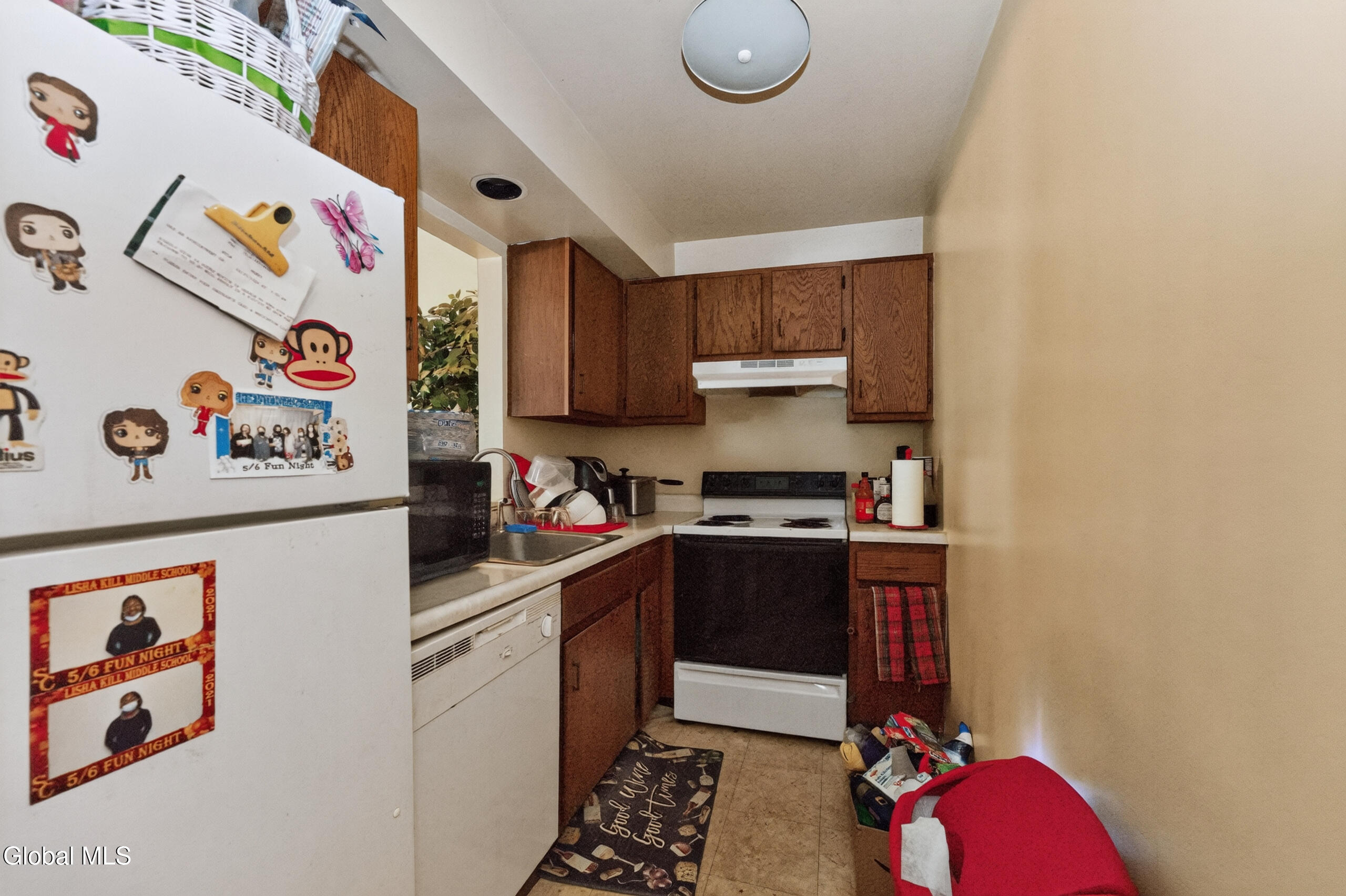 17 Berwyn Street Schenectady NY 12304