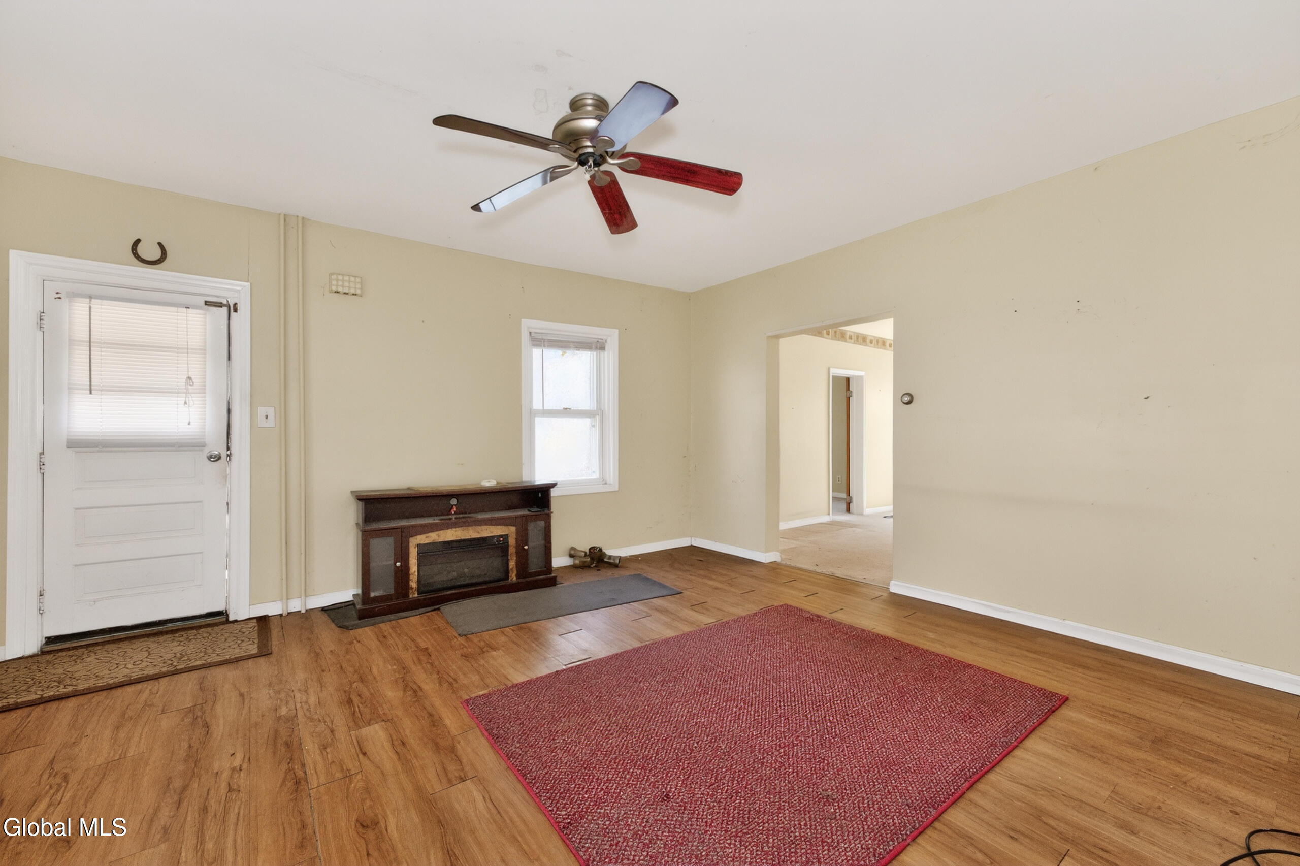 28 Mohawk Avenue Waterford NY 12188