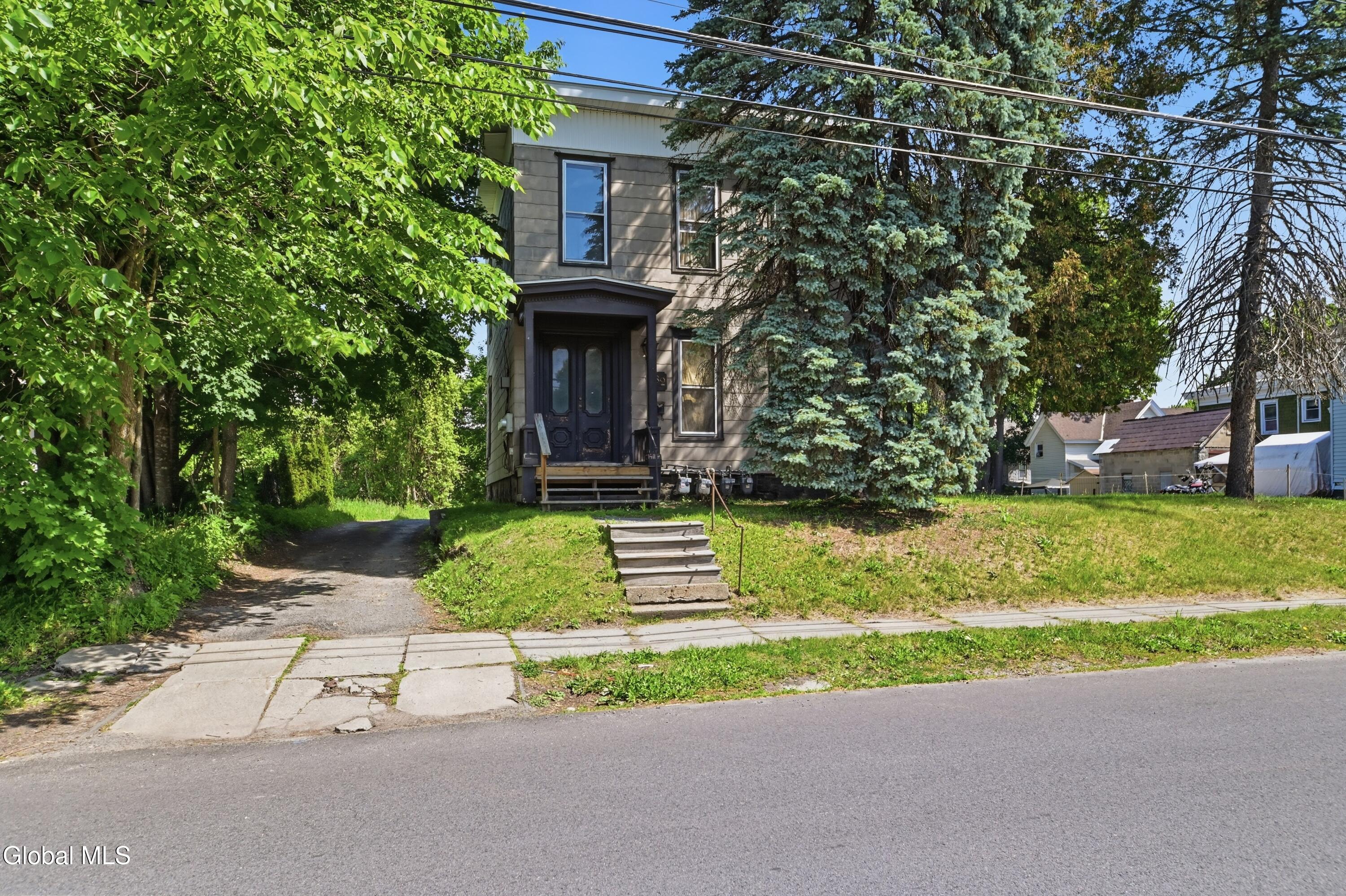 82 Grand Street Gloversville NY 12078