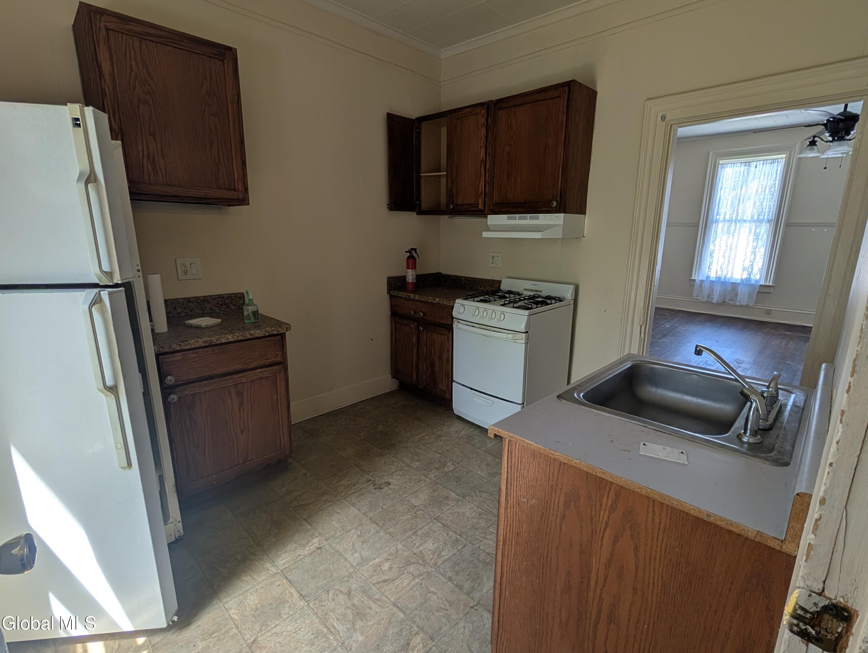82 Grand Street Gloversville NY 12078