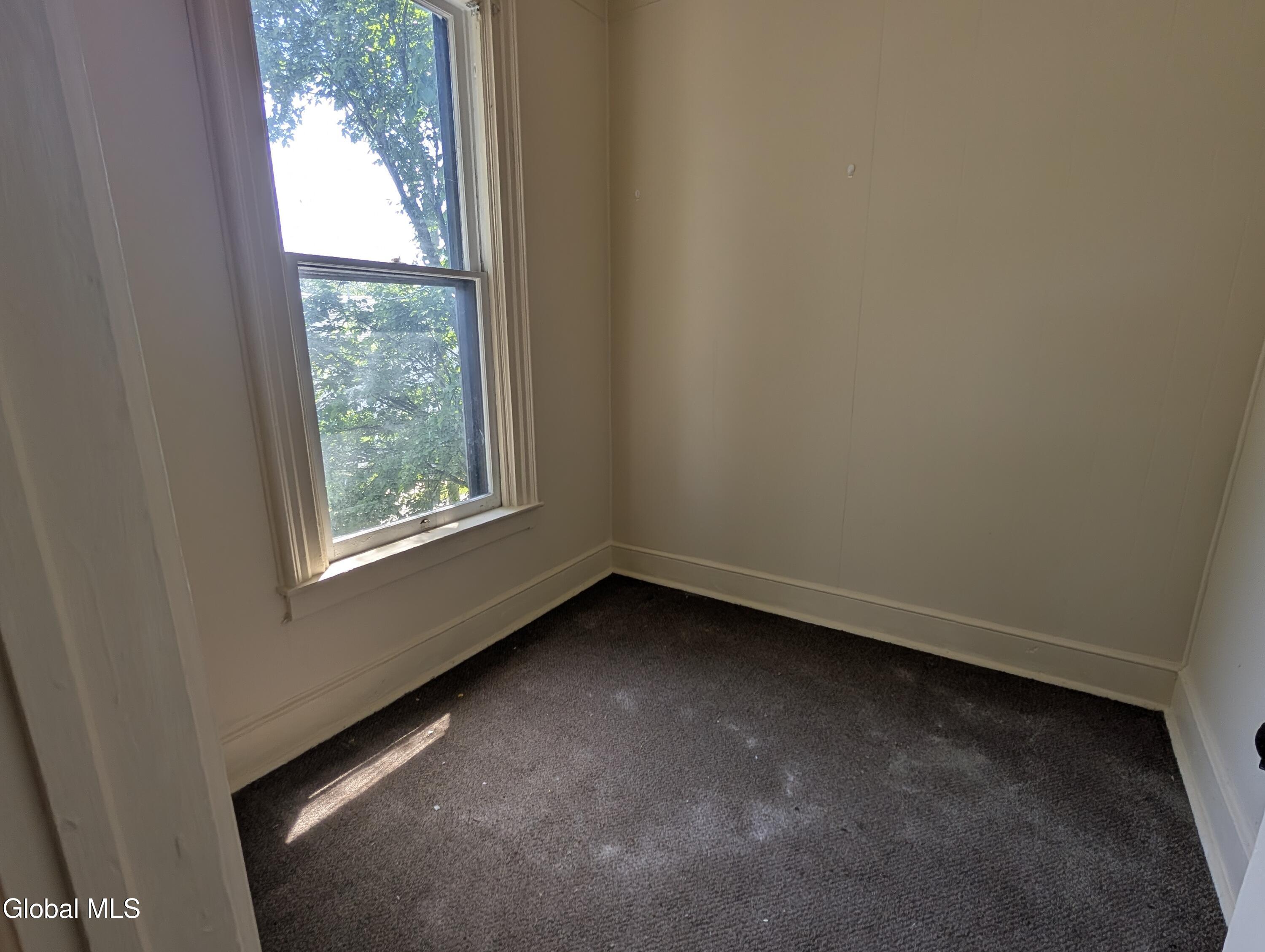 82 Grand Street Gloversville NY 12078