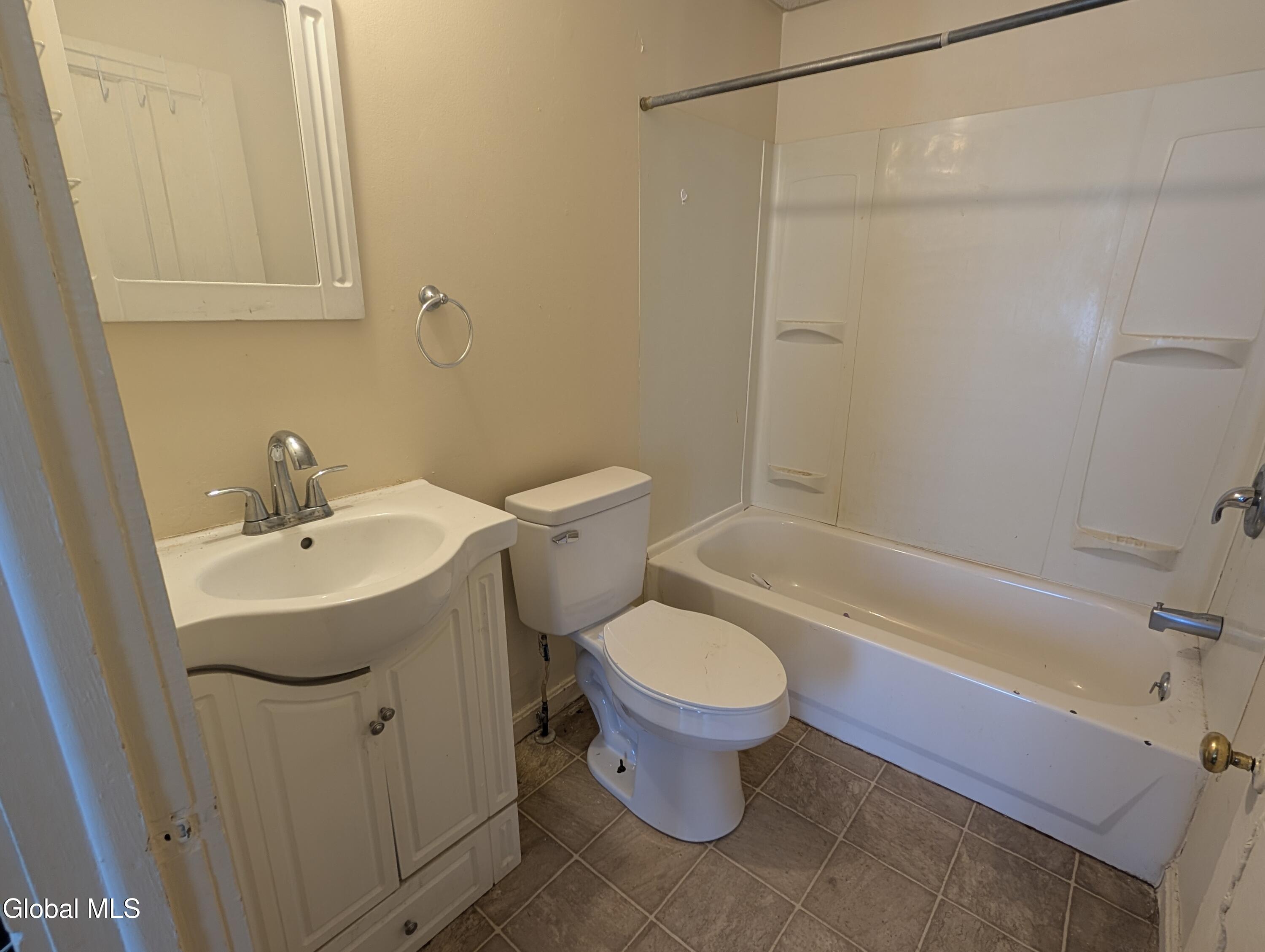 82 Grand Street Gloversville NY 12078