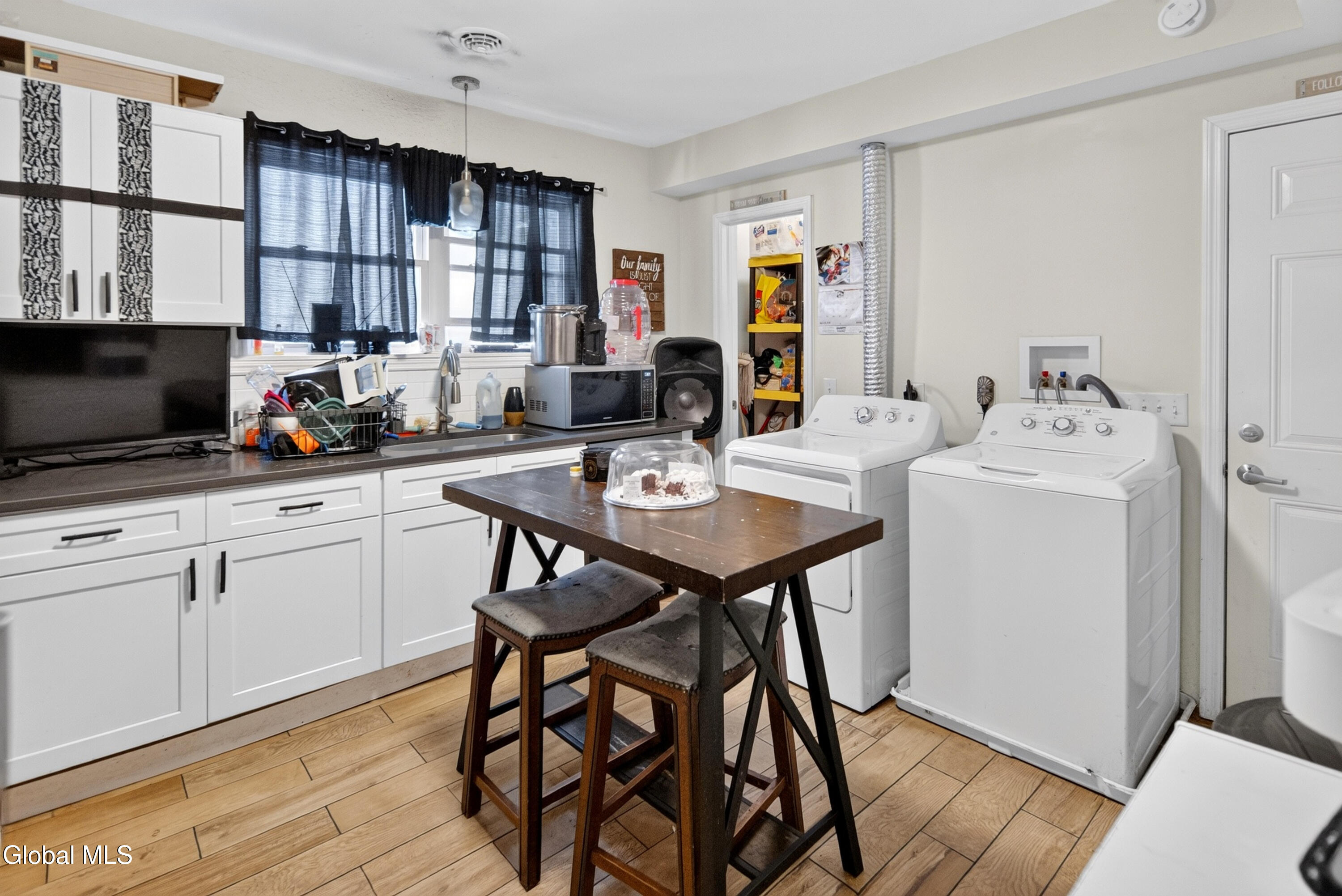 18 Mccrossin Avenue Albany NY 12206