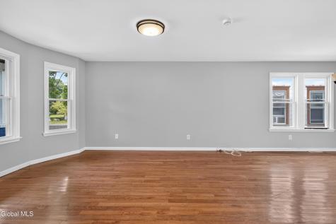 18 Mccrossin Avenue Albany NY 12206