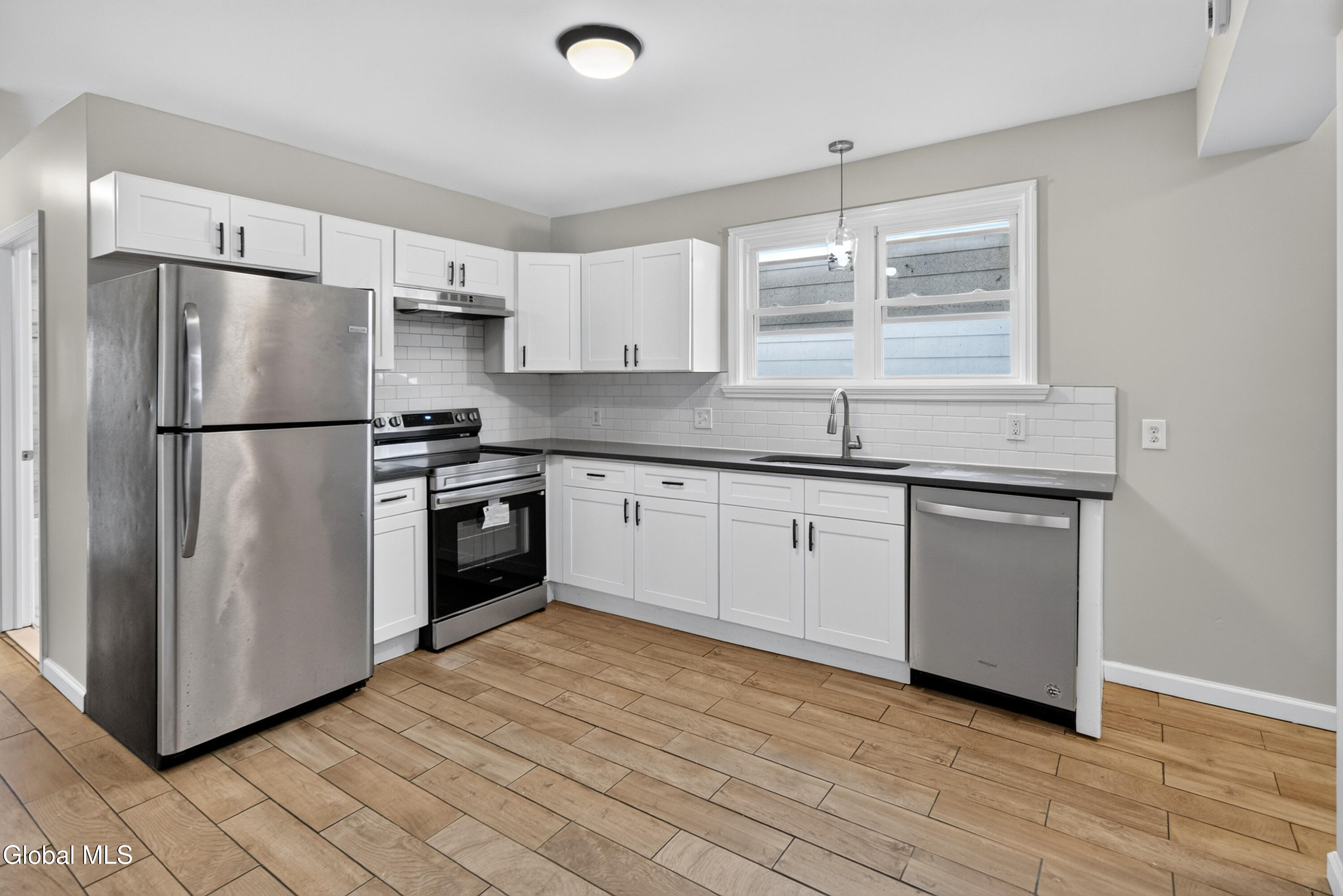 18 Mccrossin Avenue Albany NY 12206
