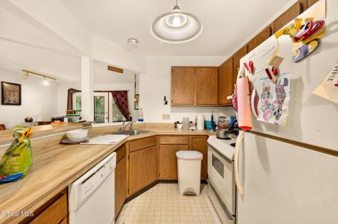 49 Hillcrest Avenue Albany NY 12203