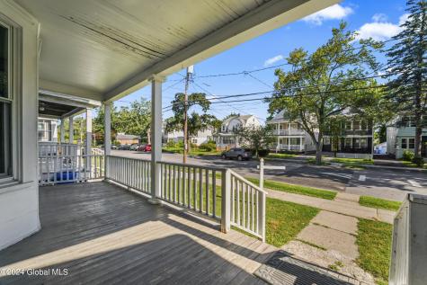 88 Woodlawn Avenue Albany NY 12208