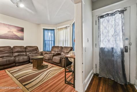 88 Woodlawn Avenue Albany NY 12208
