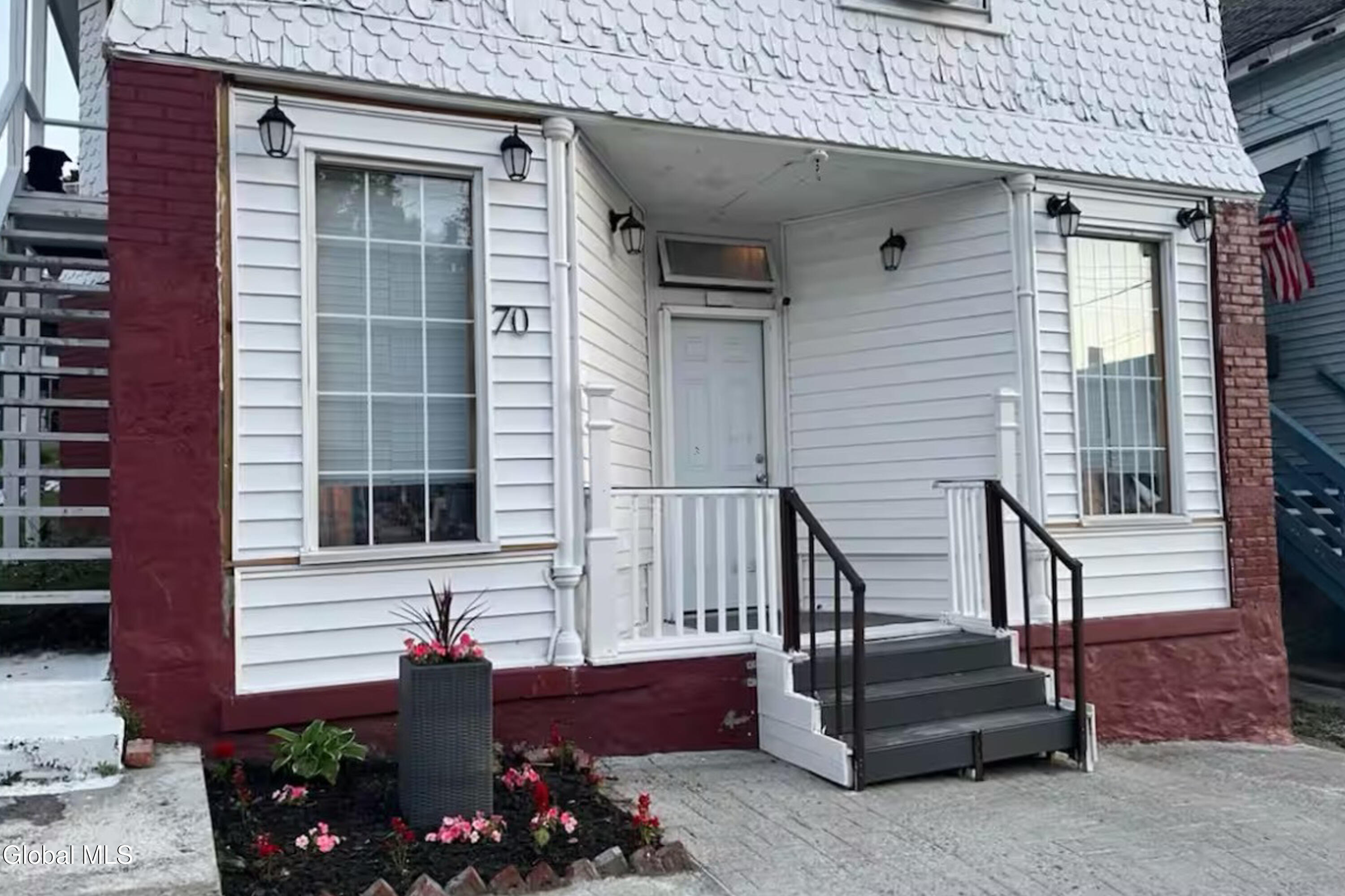 68 E Pine Street Gloversville NY 12078