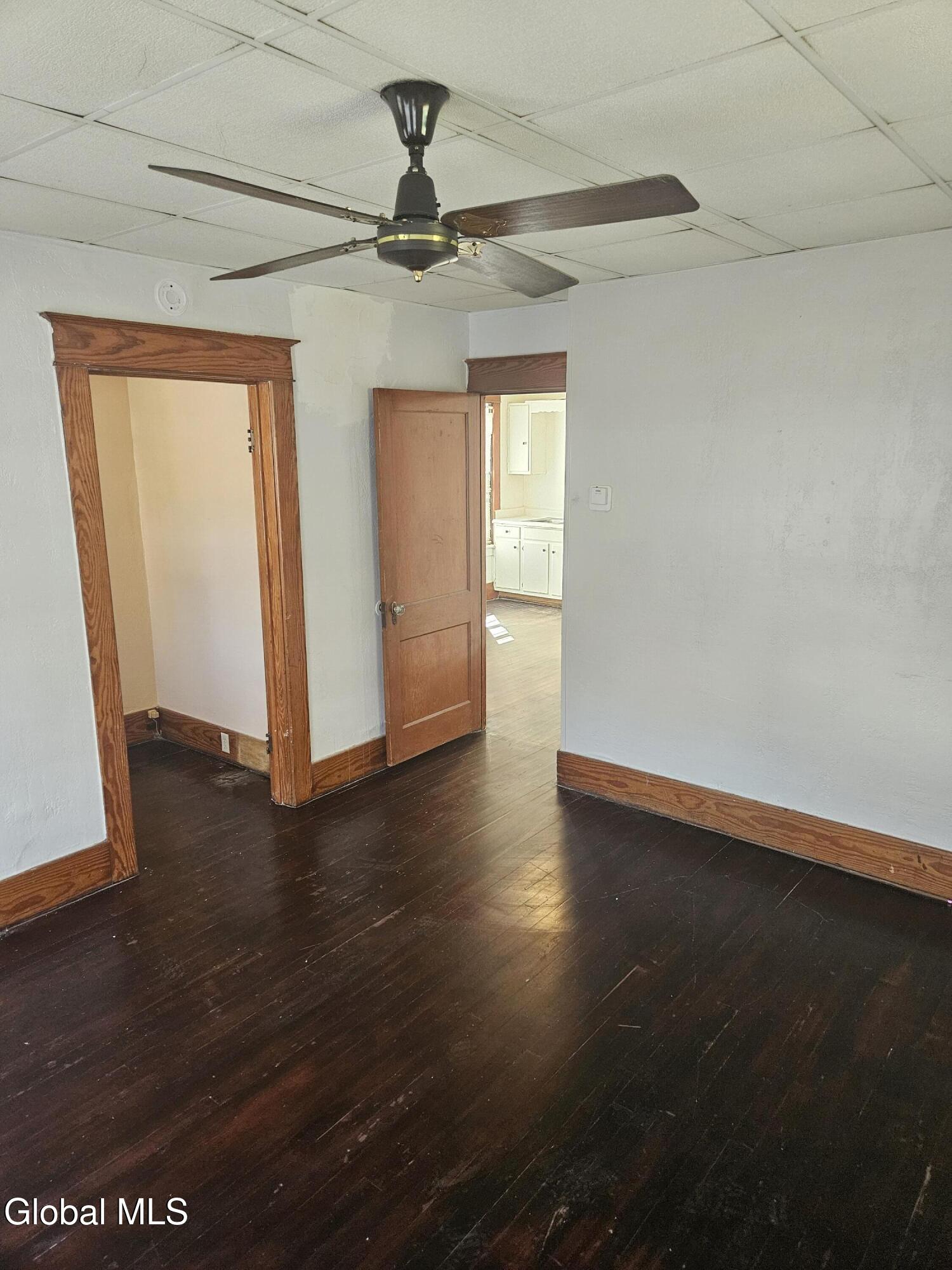 8 Lomasney Avenue Schenectady NY 12308