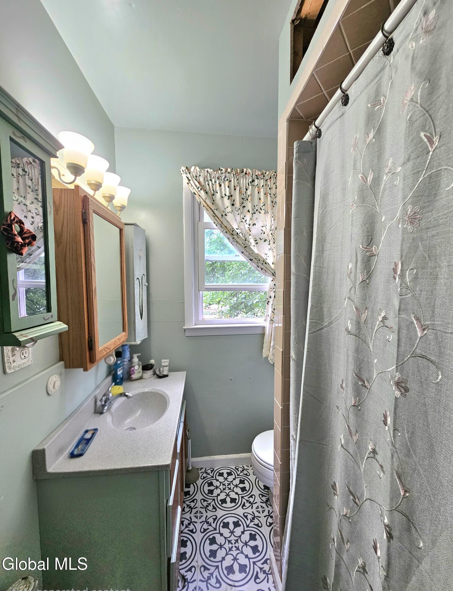 1701 Lenox Road Schenectady NY 12308