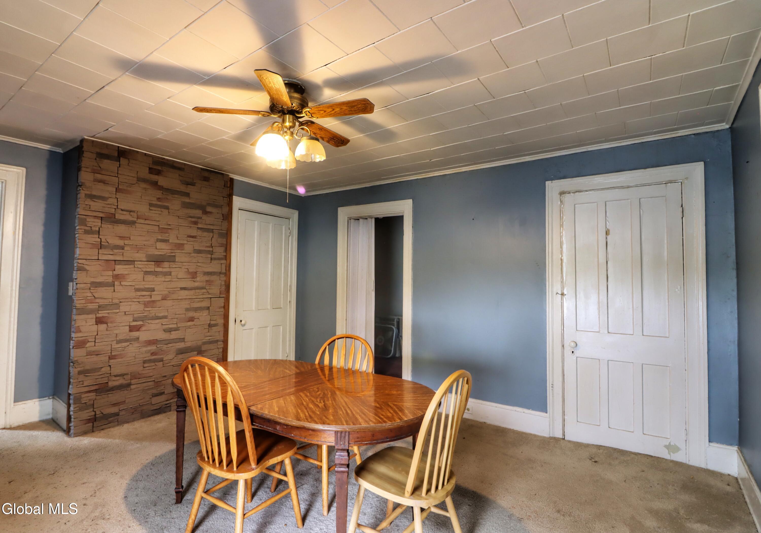 694 4th Avenue Troy NY 12182