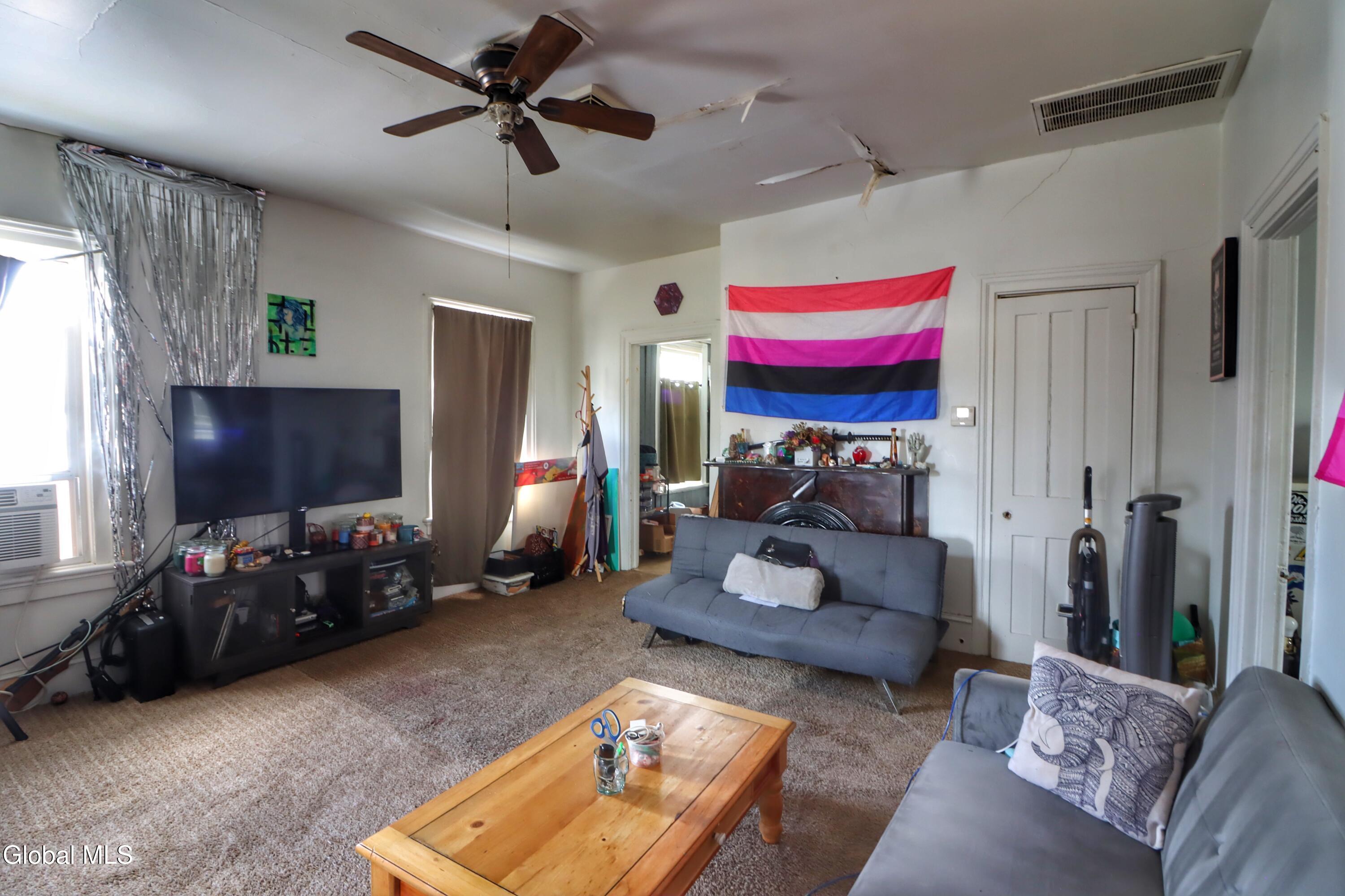 694 4th Avenue Troy NY 12182