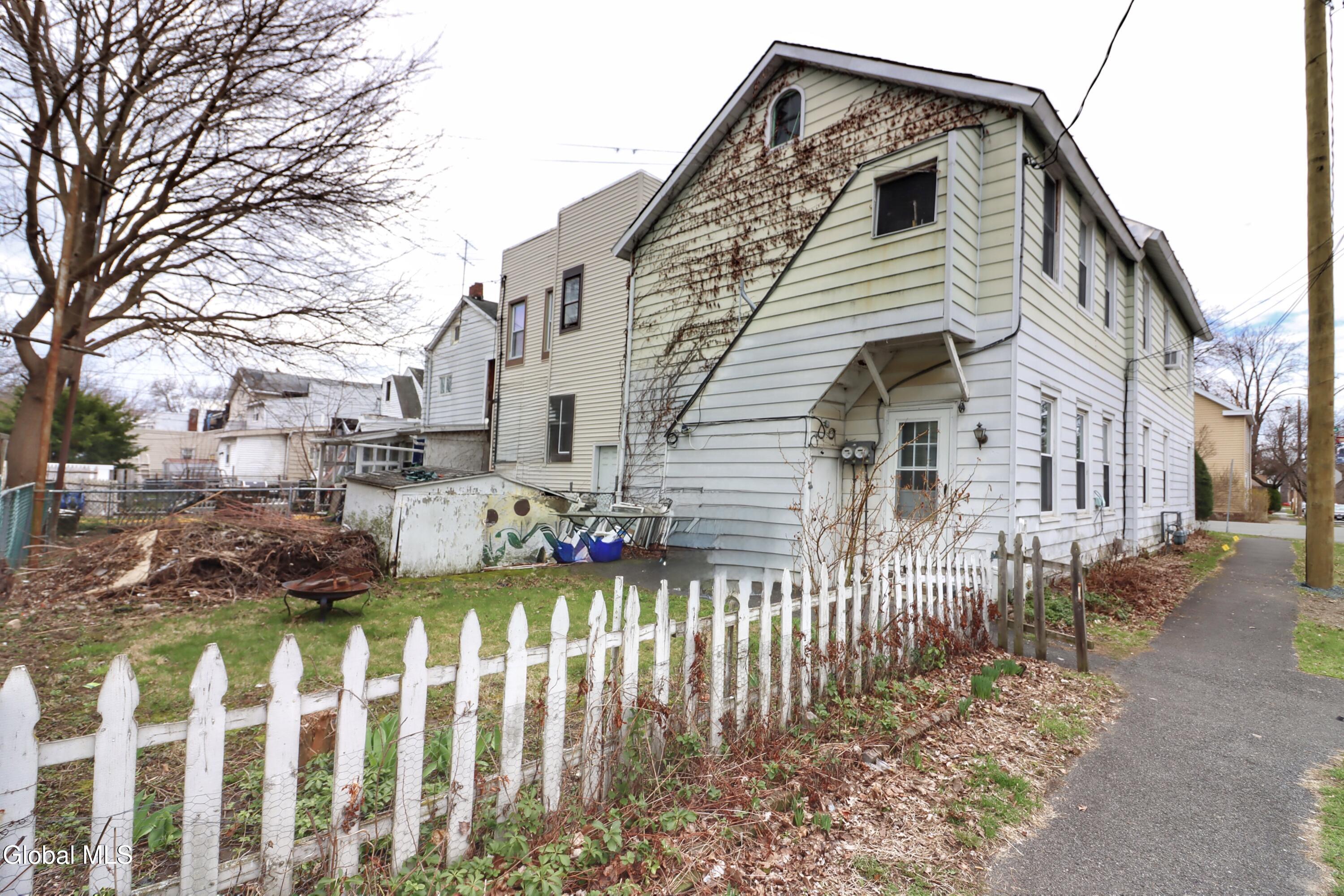 694 4th Avenue Troy NY 12182