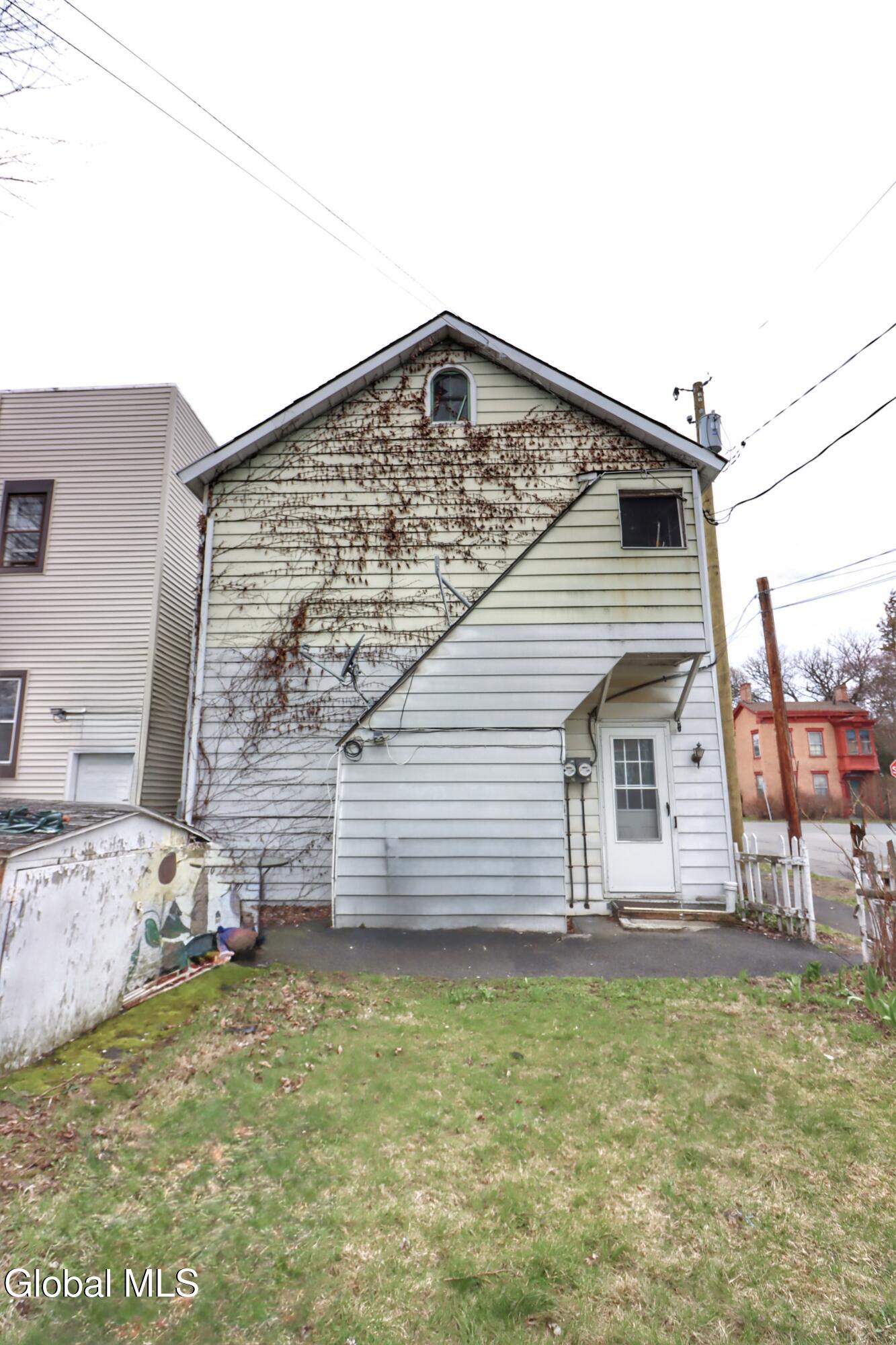694 4th Avenue Troy NY 12182