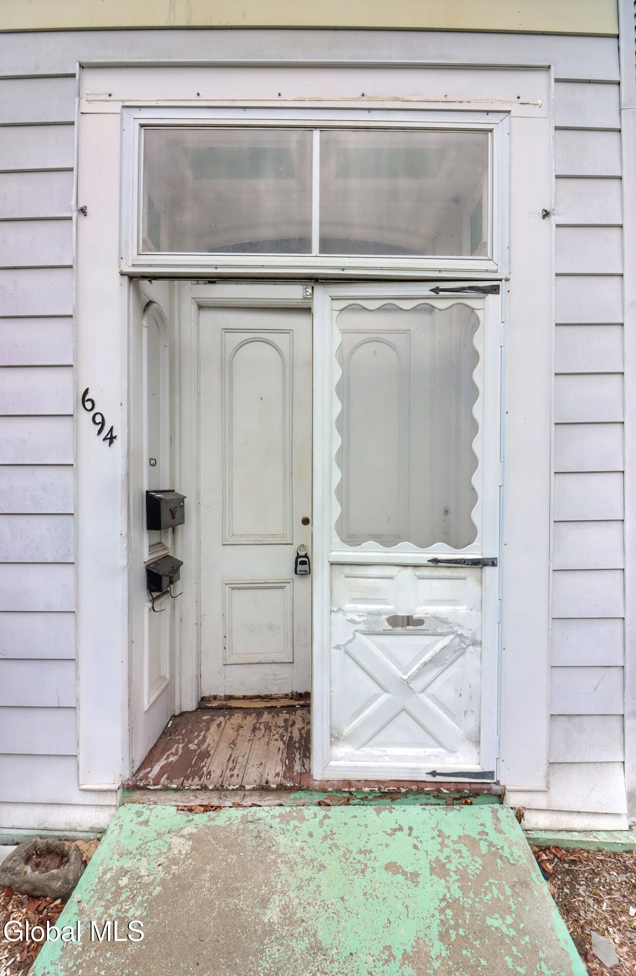 694 4th Avenue Troy NY 12182