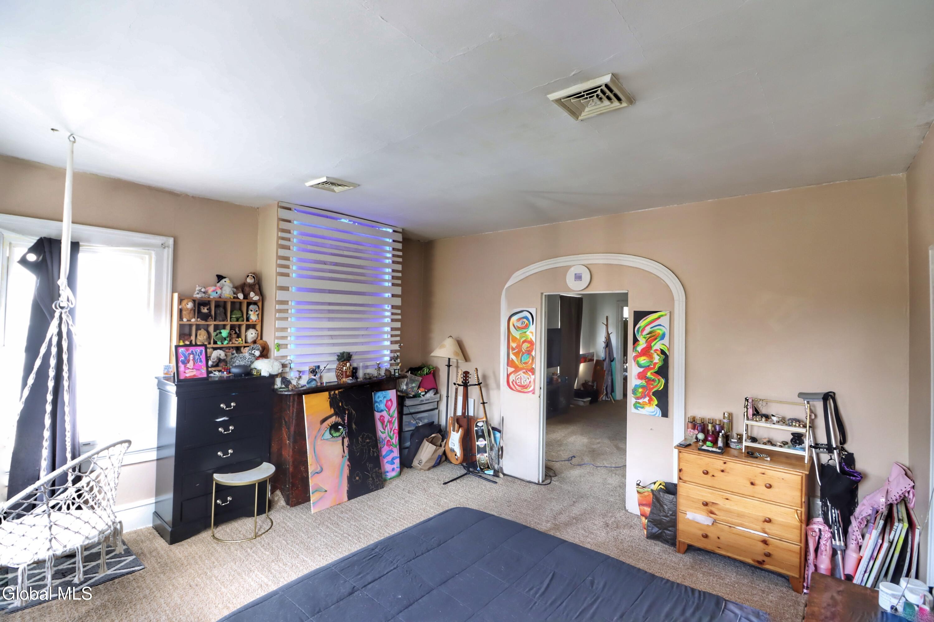 694 4th Avenue Troy NY 12182