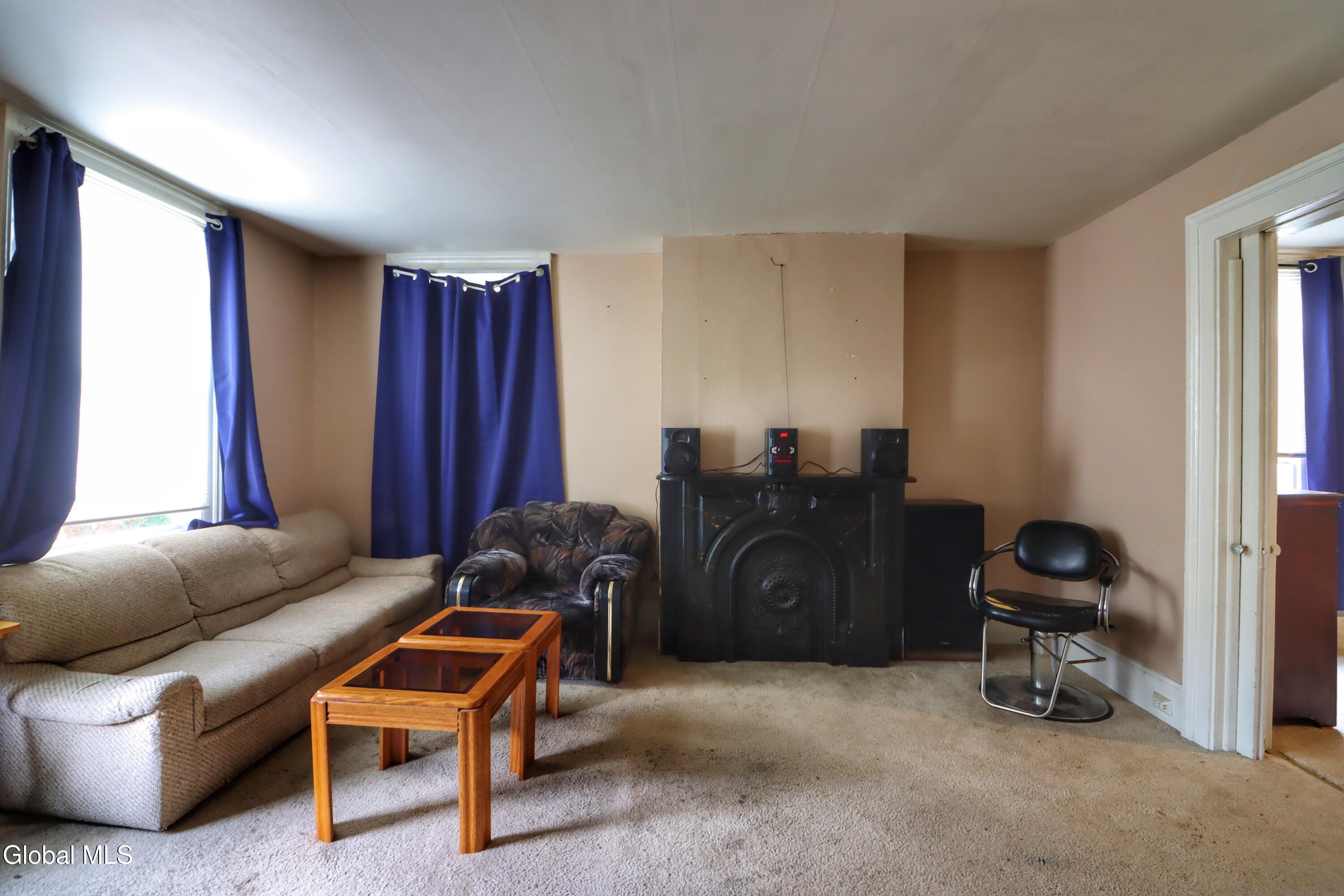 694 4th Avenue Troy NY 12182