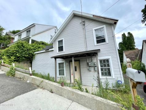 197 Vrooman Avenue Amsterdam NY 12010
