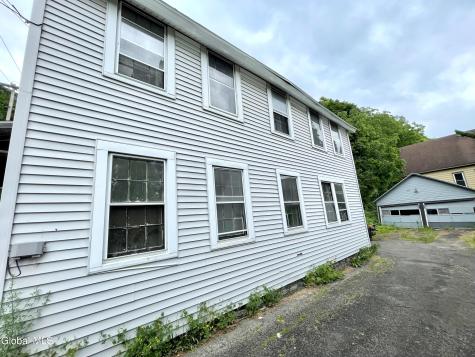 197 Vrooman Avenue Amsterdam NY 12010