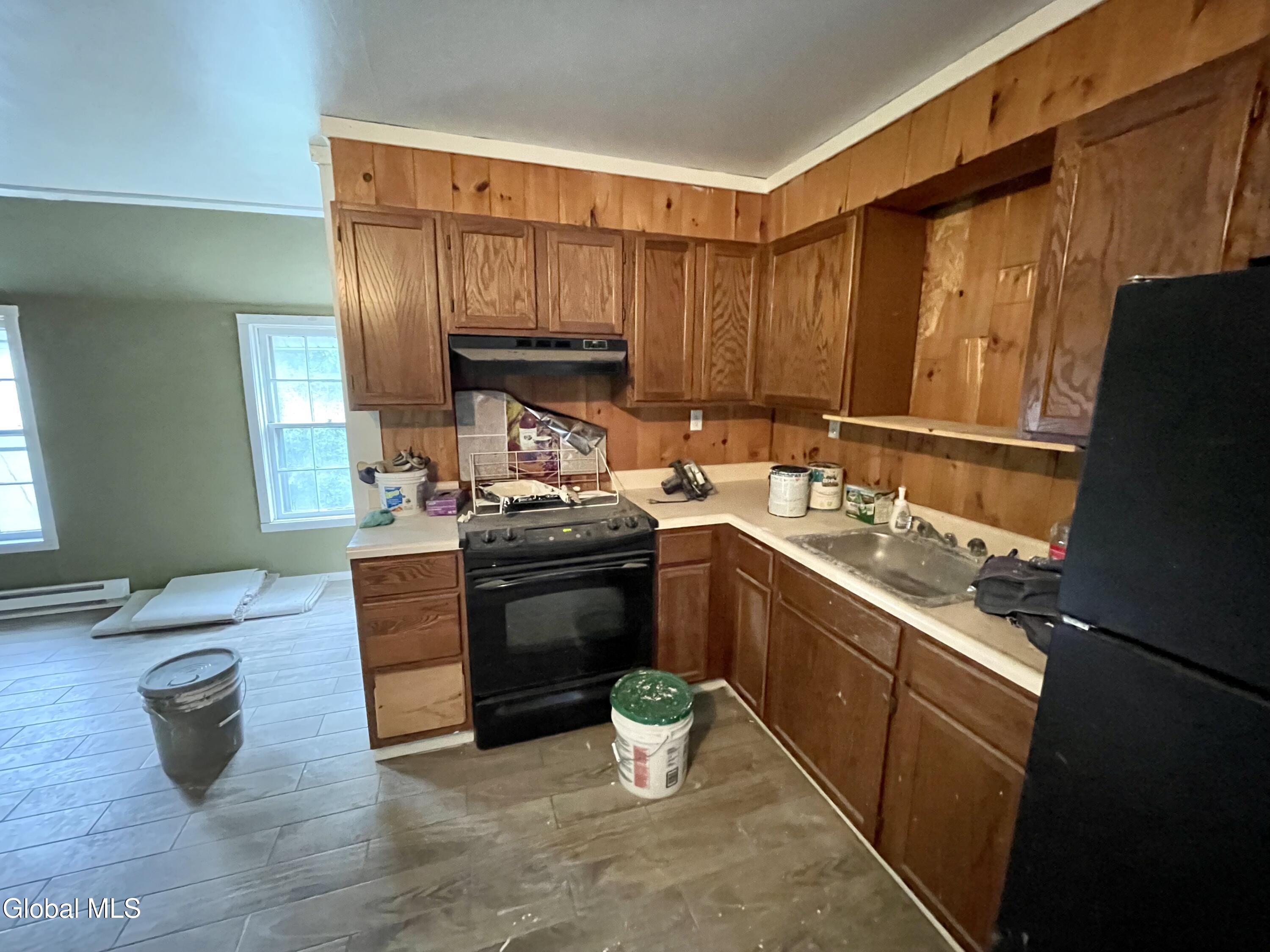 197 Vrooman Avenue Amsterdam NY 12010