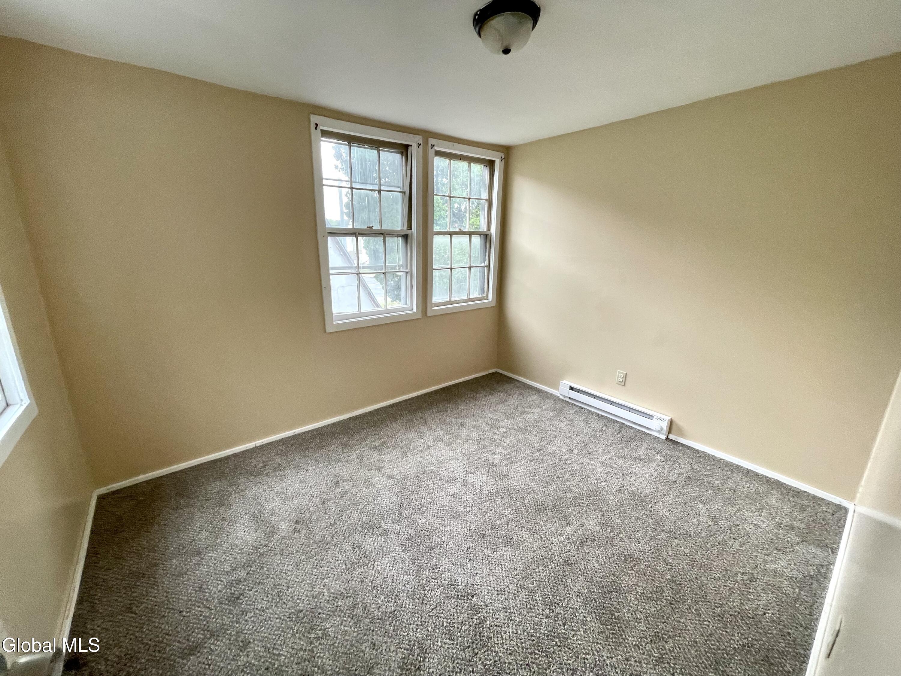 197 Vrooman Avenue Amsterdam NY 12010