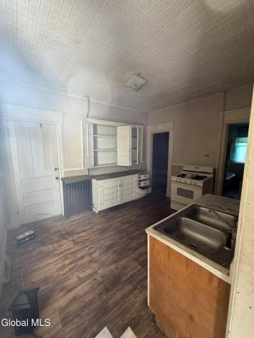 187 Bleecker Street Gloversville NY 12078