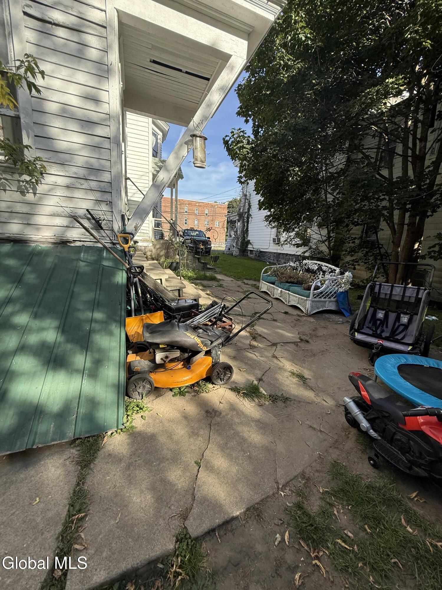 187 Bleecker Street Gloversville NY 12078
