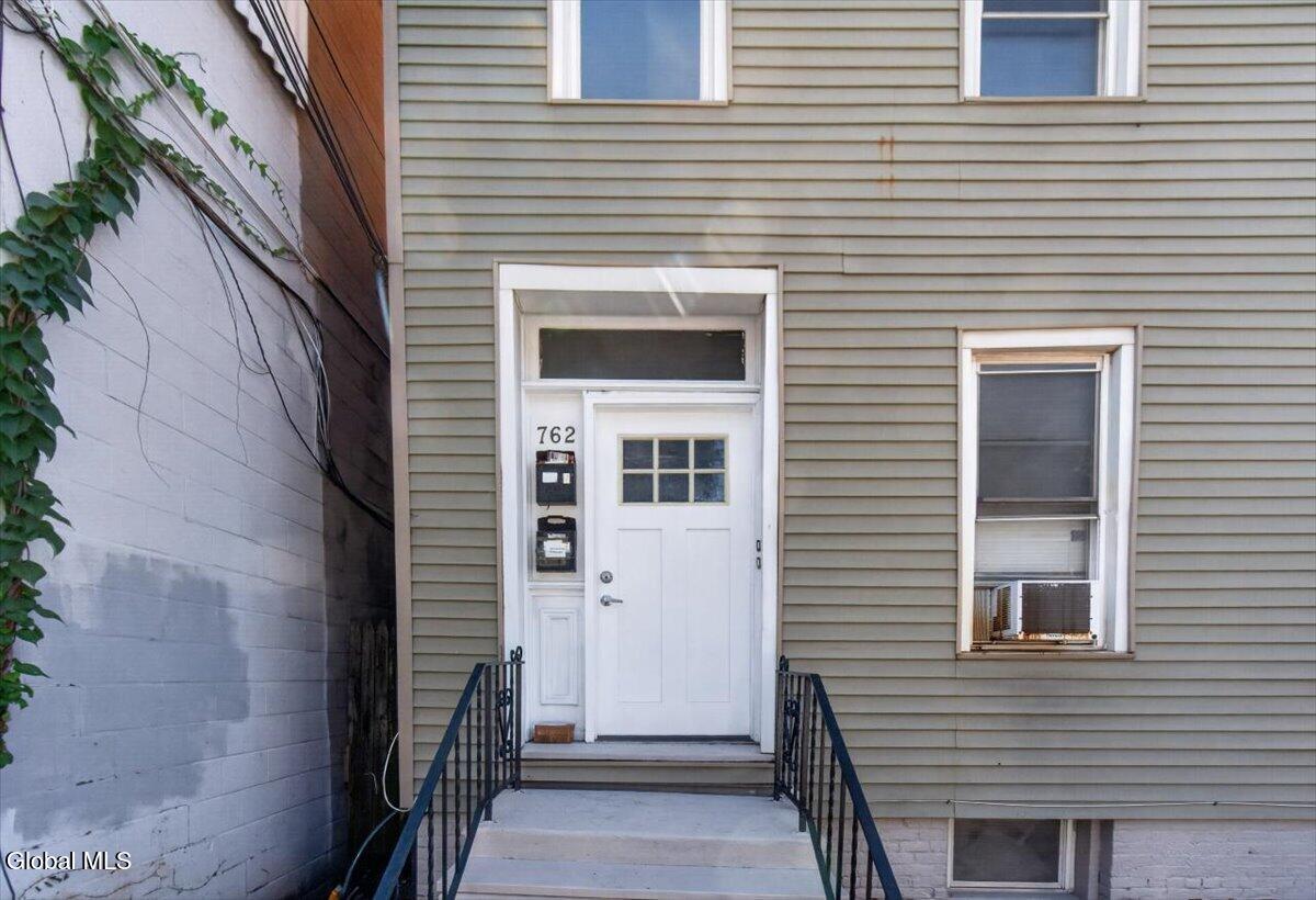 762 Clinton Avenue Albany NY 12206
