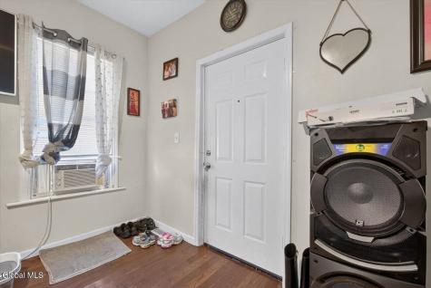 762 Clinton Avenue Albany NY 12206