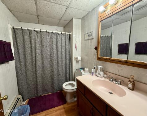 12 Yeoman Street Amsterdam NY 12010
