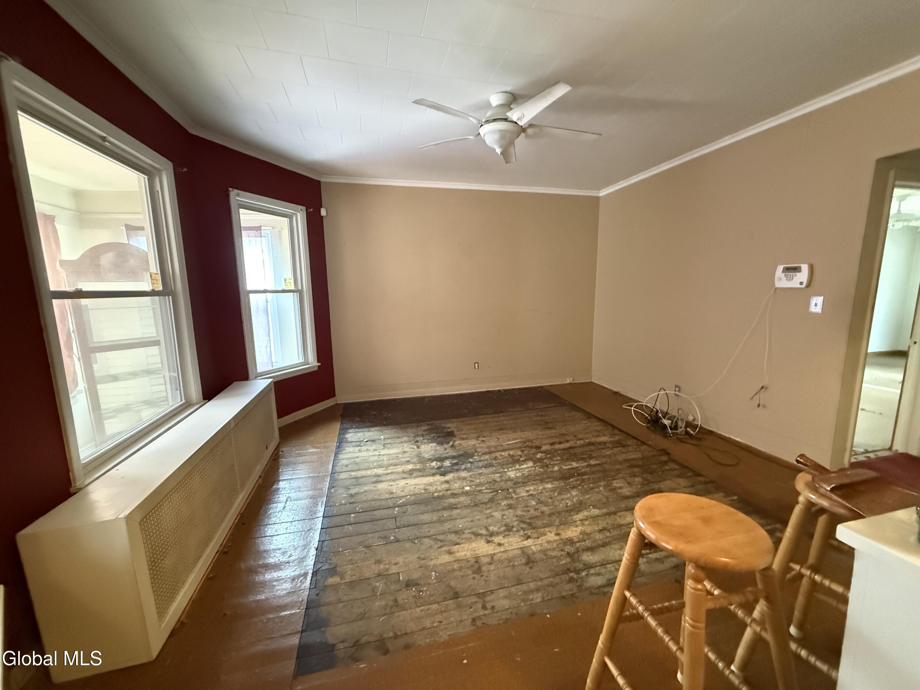 12 Yeoman Street Amsterdam NY 12010
