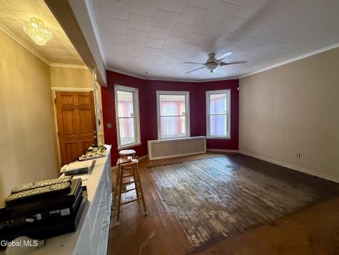 12 Yeoman Street Amsterdam NY 12010