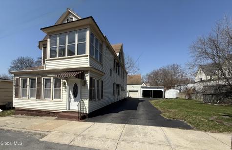 12 Yeoman Street Amsterdam NY 12010