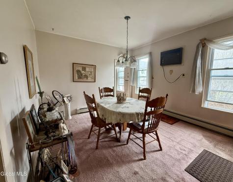 12 Yeoman Street Amsterdam NY 12010