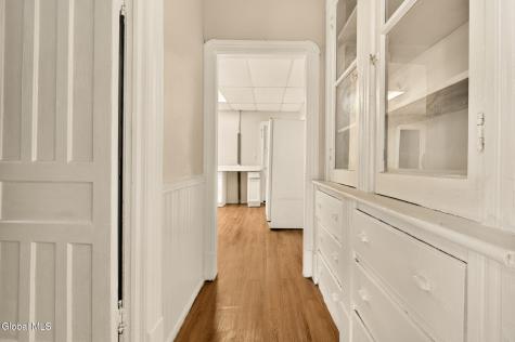 928 Delamont Avenue Schenectady NY 12307